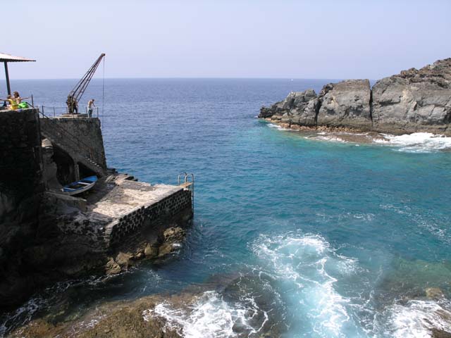 080_P8250353